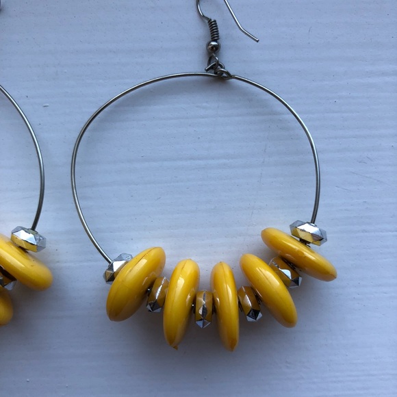 Chic yellow & silver beaded drop hoop earrings - Picture 2 of 7